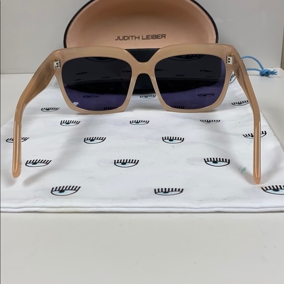 Judith LieberStunningMilkyPearlCrystal Sunglasses - Picture 9 of 12